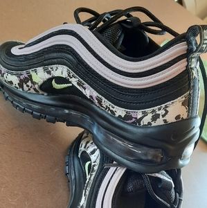 Nike Air Max 97 "Paint Splatter" Sneakers Woman's size 8.5 nwot